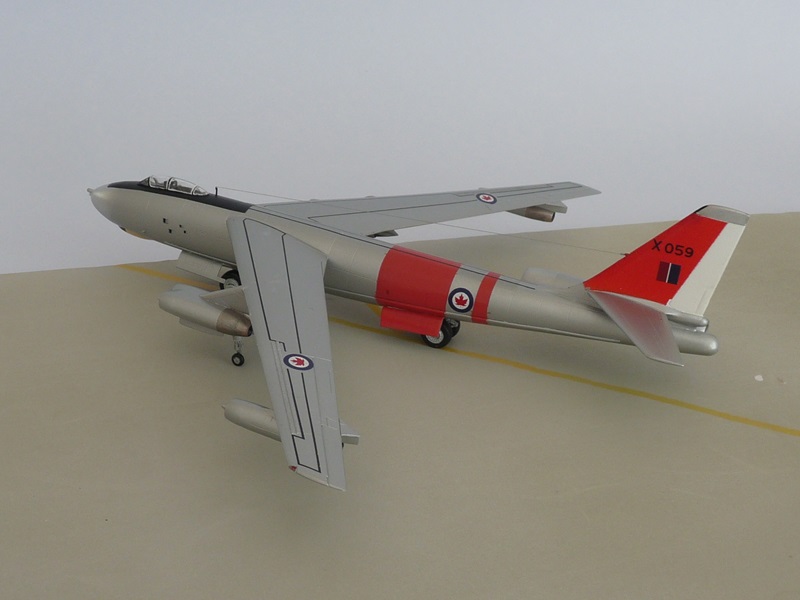 [Academy] 1/144 - Boeing  B-47 Stratojet ou plutôt CL-52 2409281155125669818471420