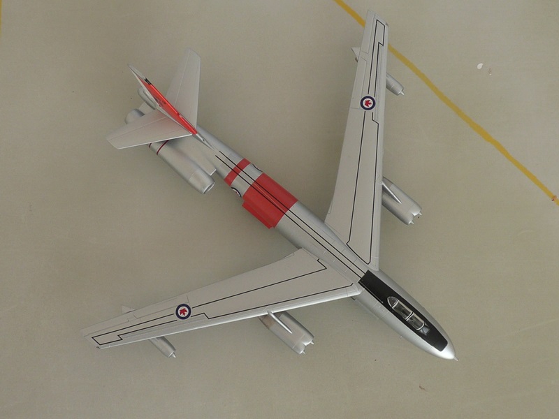 [Academy] 1/144 - Boeing  B-47 Stratojet ou plutôt CL-52 2409281155125669818471421