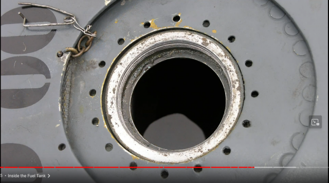 Spitfire V - fuel hole 05