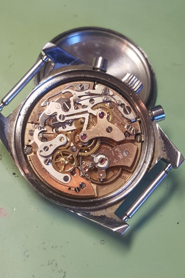 Restauration d'un chrono Rotary aquaplunge Skindiver 24122807075214657918513165