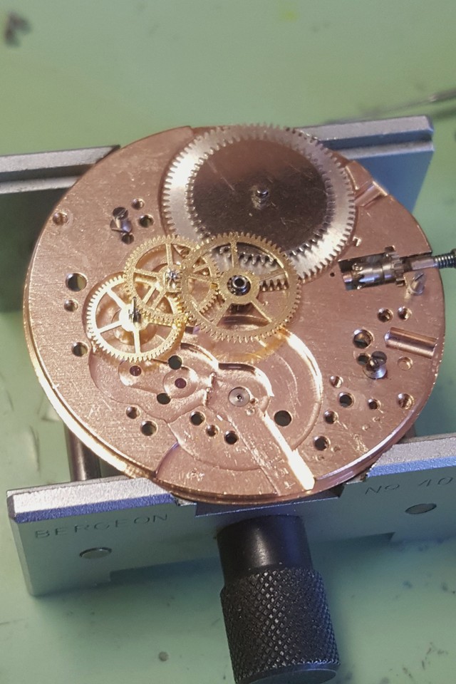 Restauration d'un chrono Rotary aquaplunge Skindiver 24122807084614657918513172
