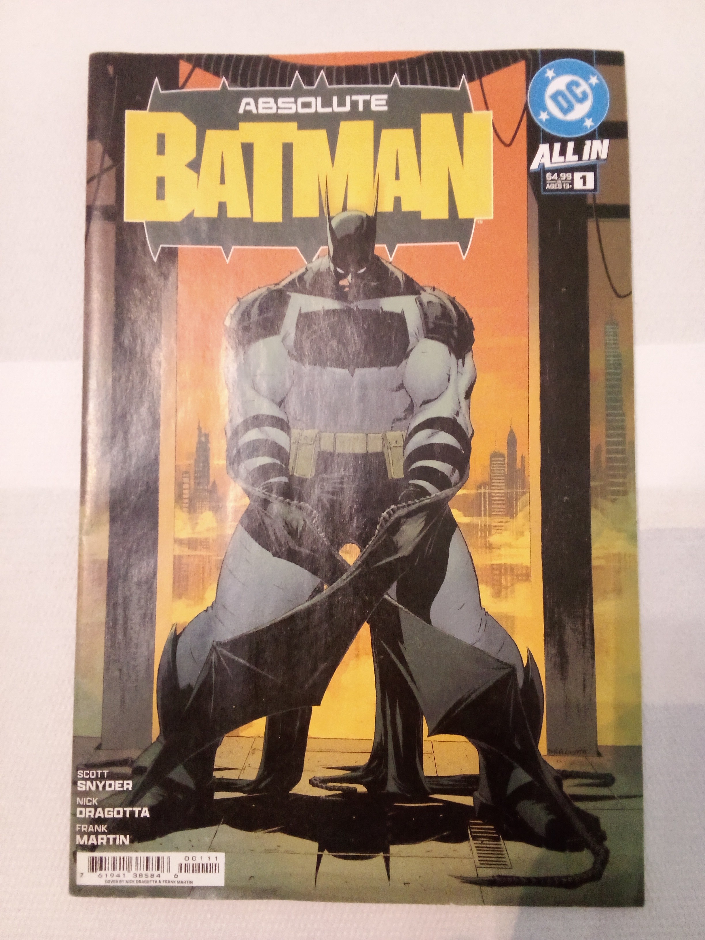 Absolute Batman 1