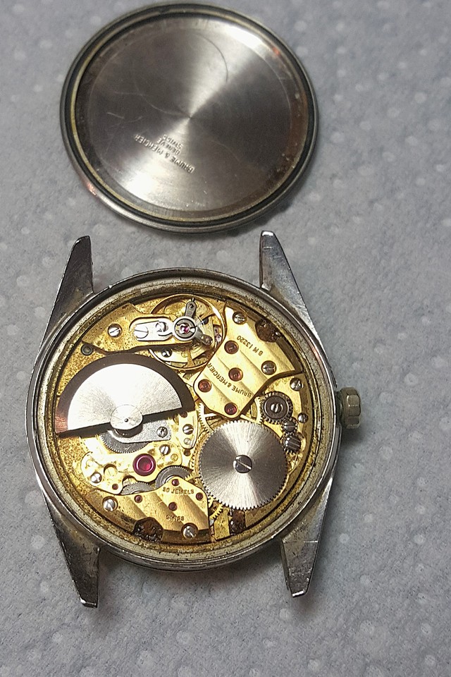 Il aura fallu de la patience pour restaurer cette Baume et Mercier à micro rotor 25110412172514657918661154
