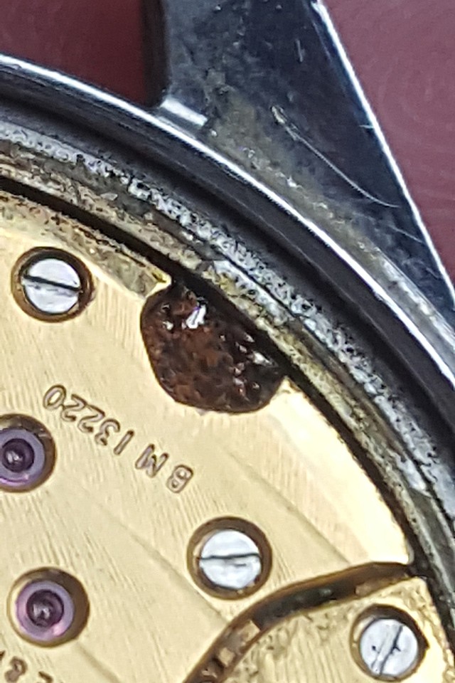 Il aura fallu de la patience pour restaurer cette Baume et Mercier à micro rotor 25110412172514657918661156