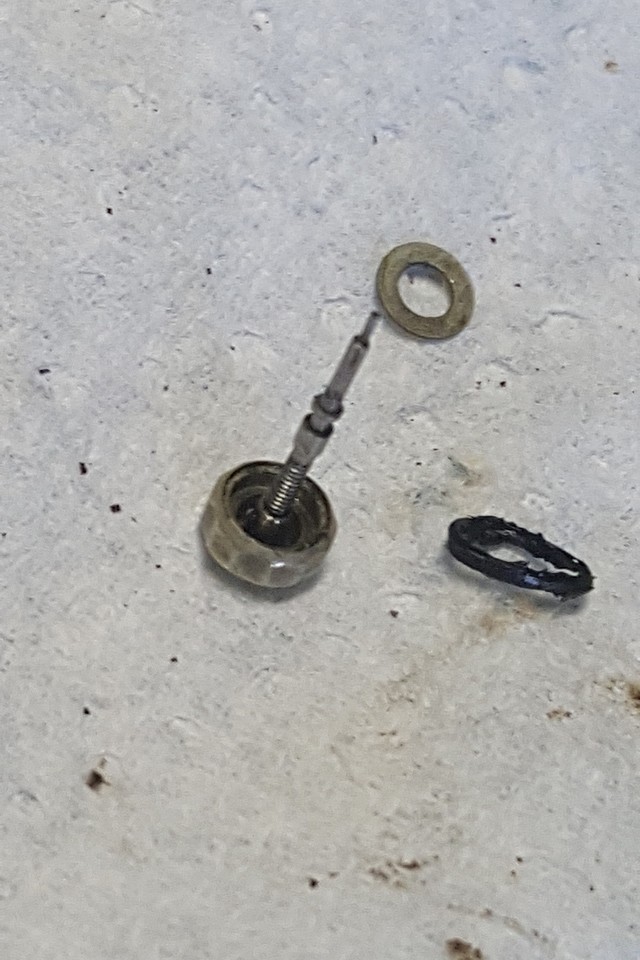 Il aura fallu de la patience pour restaurer cette Baume et Mercier à micro rotor 25110412172614657918661158