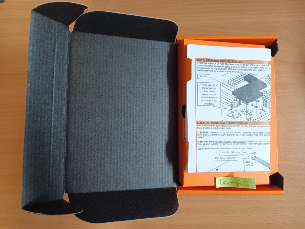 EK-FB KIT ASUS R5E_Box_Open