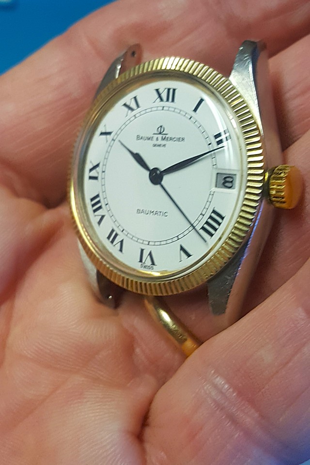 Il aura fallu de la patience pour restaurer cette Baume et Mercier à micro rotor 25111410375014657918666784