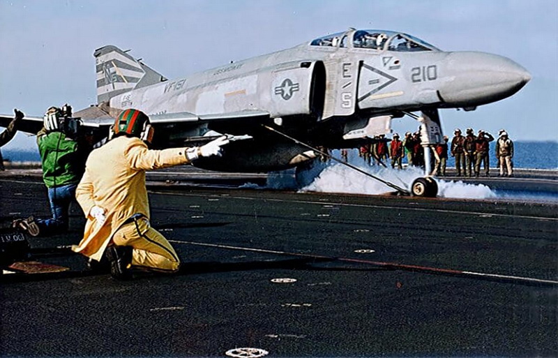 Phot_F4S_VF151_small_LastNavyLaunch_26508