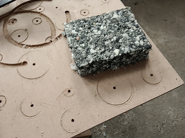 [Image: YAx3Vb-Simfofit.jpg]