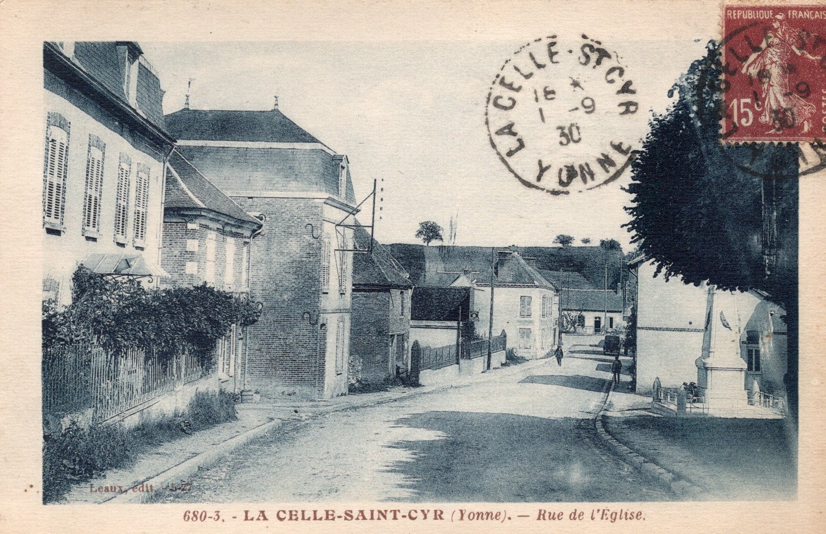 cartes postales anciennes - 16-91 la rue de l'eglise 680 3