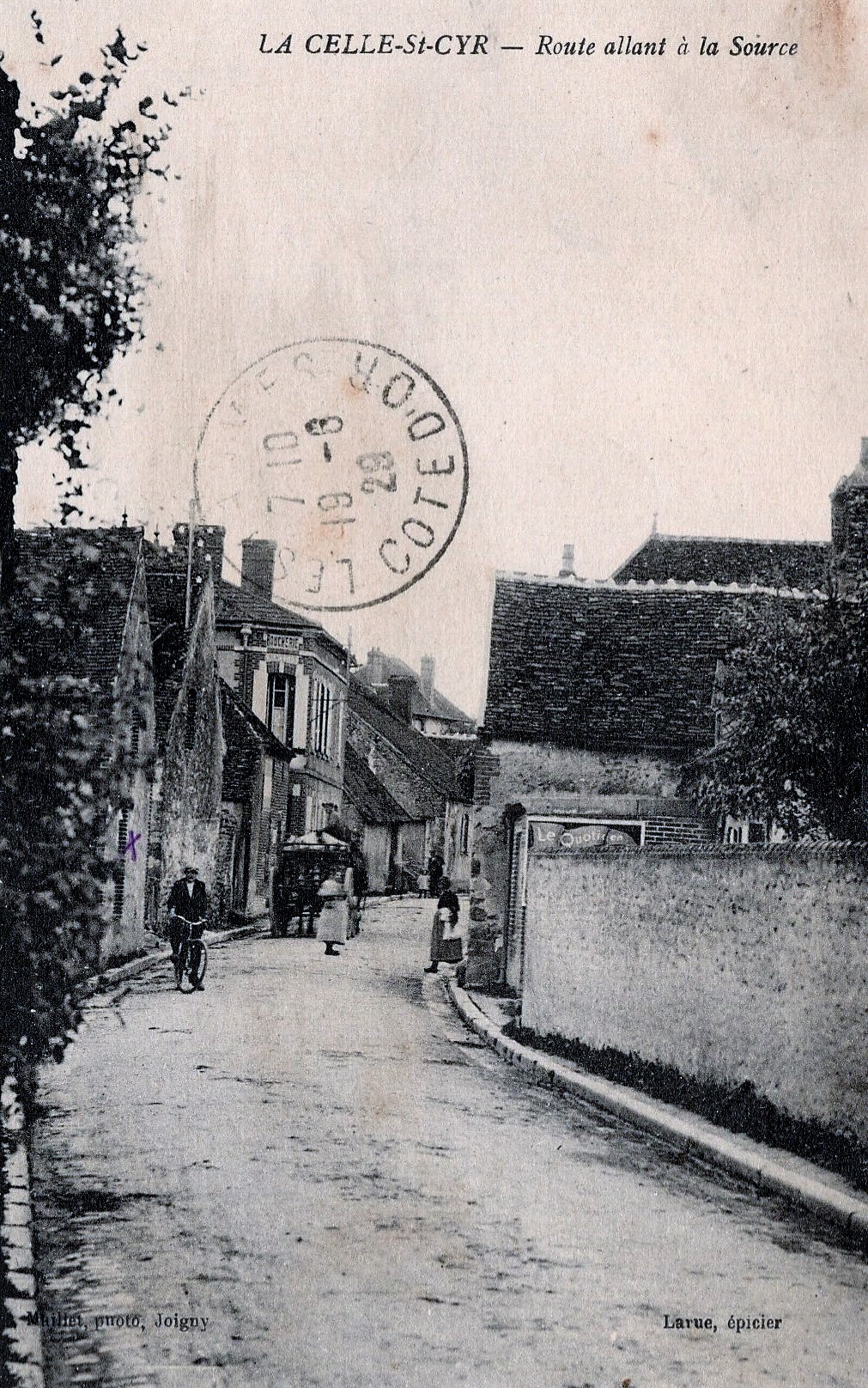 cartes postales anciennes - 26-87 route allant a la source