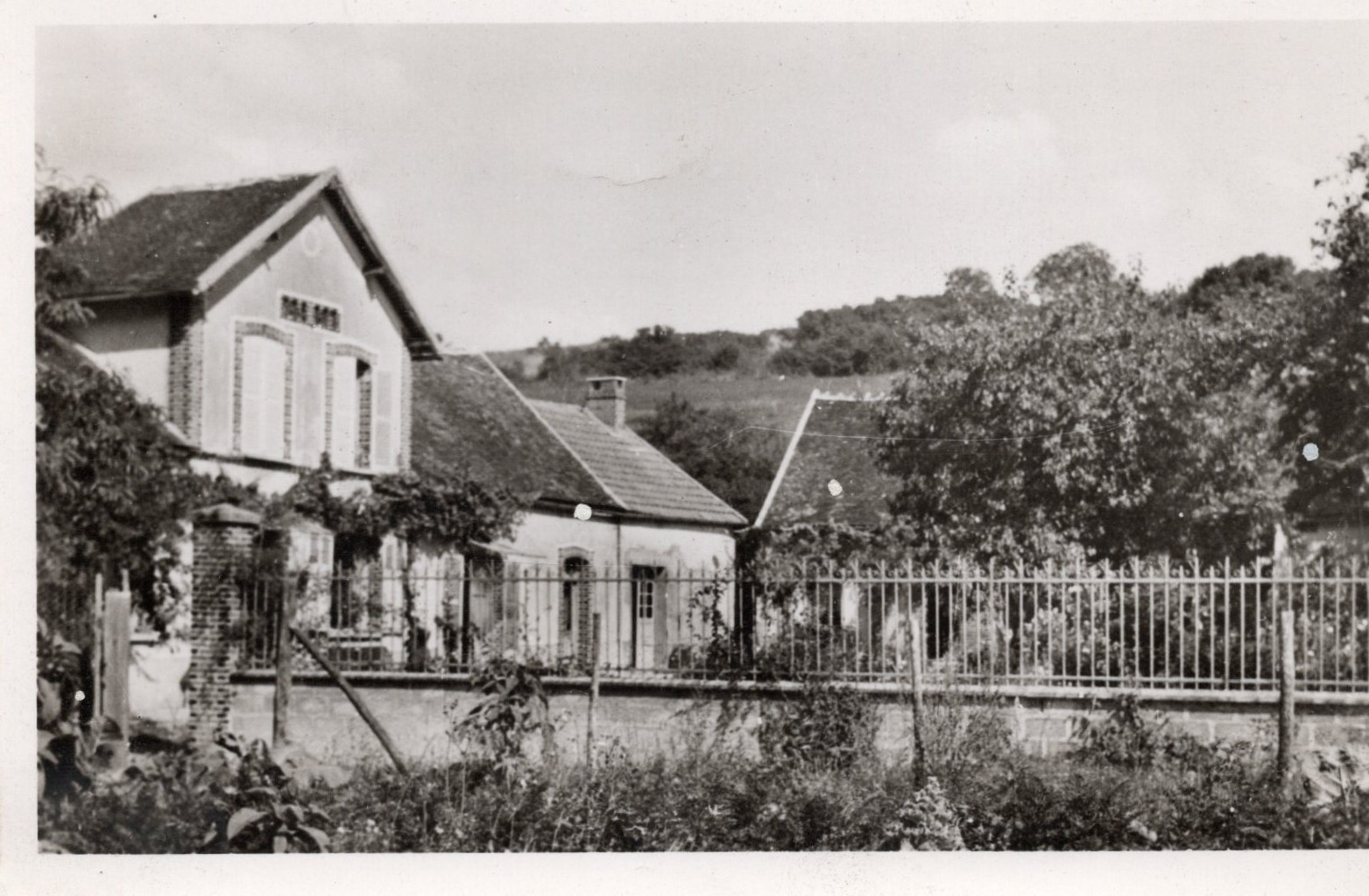 cartes postales anciennes - 35A-15 la fontaine aux olives