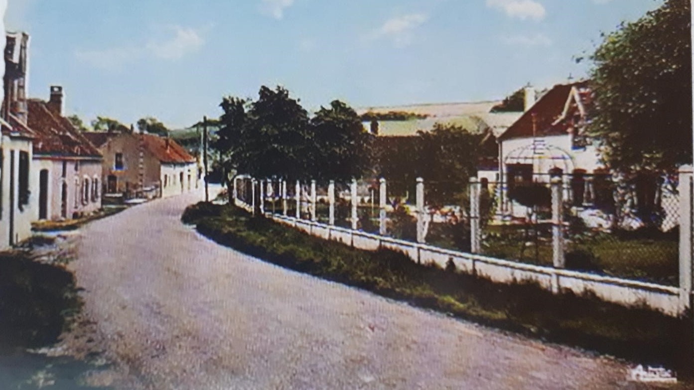 cartes postales anciennes - 33-002 rte de p&eacute;cy cormier