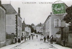 cartes postales anciennes - 12-34 la rue de la mairie 5