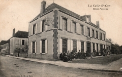 cartes postales anciennes - 22A  hotel perreau 2