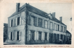 cartes postales anciennes - 21A hotel du cheval blanc perreau 678 1